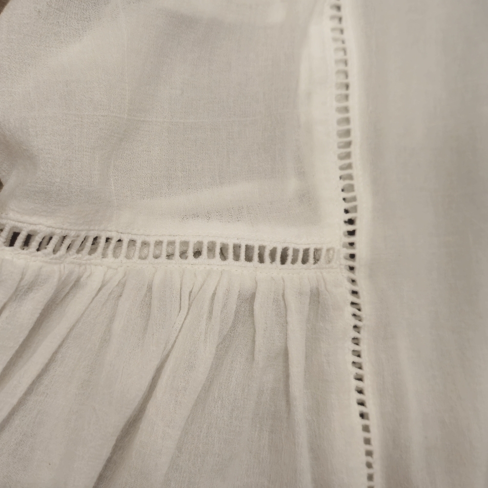 Max Studio London White Eyelet Sleeveless Blouse - Picture 4 of 11